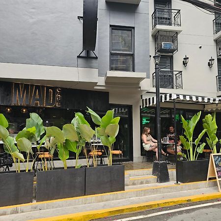 Mad Monkey Manila Vandrarhem Makati City Exteriör bild