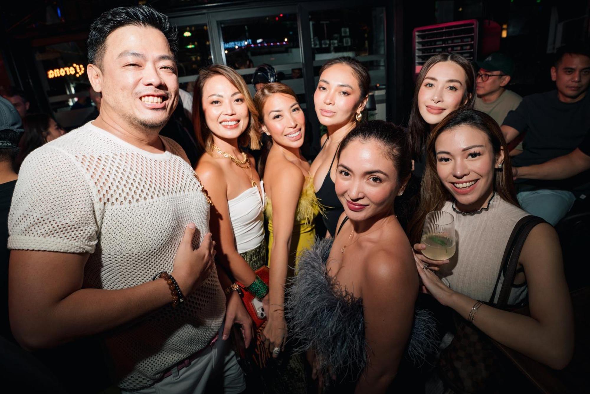 Mad Monkey Manila Vandrarhem Makati City Exteriör bild