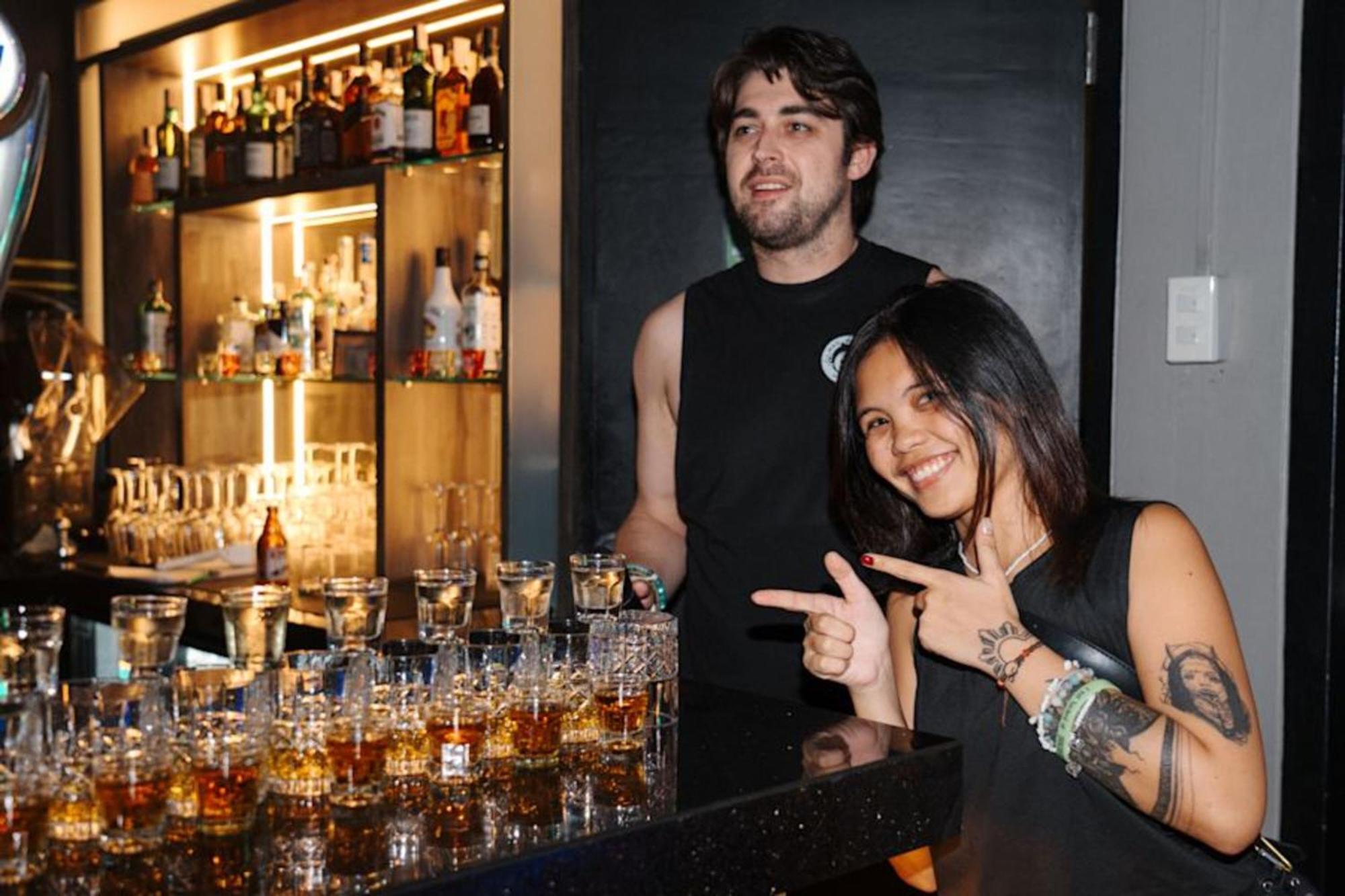 Mad Monkey Manila Vandrarhem Makati City Exteriör bild