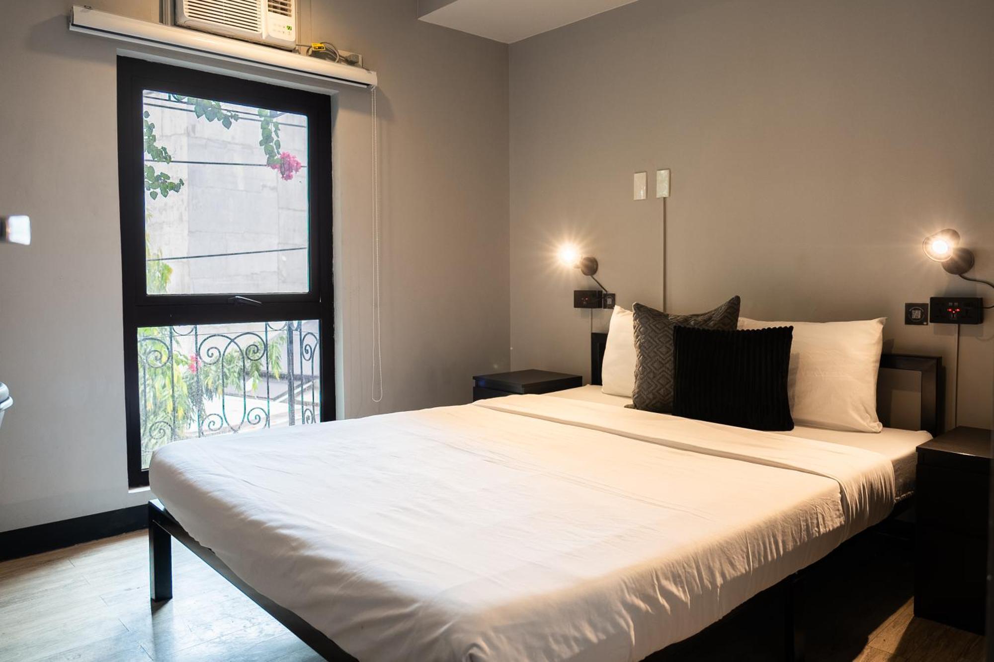 Mad Monkey Manila Vandrarhem Makati City Exteriör bild